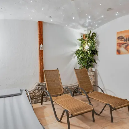 Apartment Near Slopes, Cleaning Included *