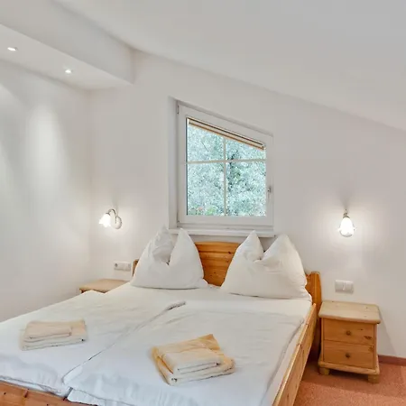 Near Slopes, Cleaning Included Apartment Grossarl